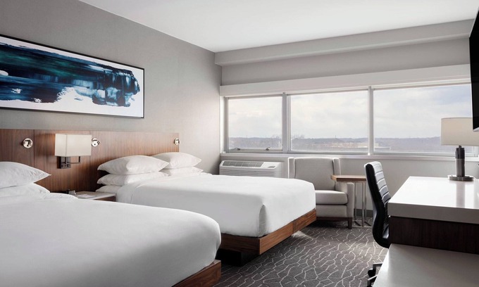 Iselin Hotel | Delta Hotels by Marriott Woodbridge