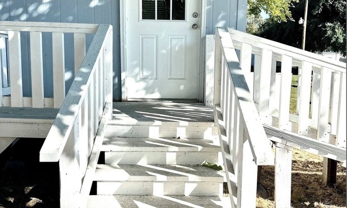 Isleton Cabin | Delta Shores Resort & Marina