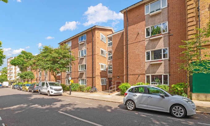 St. Johns Wood Apartment | DeLux 1 bd Apt Regents Park NW8