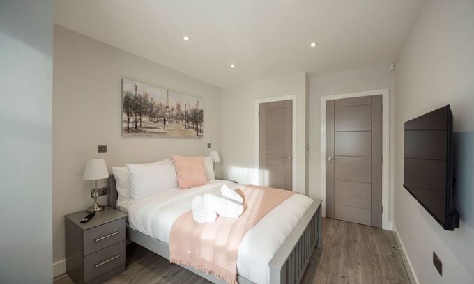 Reading Apartment | Deluxe 2-Bed, 2-Bath 1st Floor Apartment by KSA