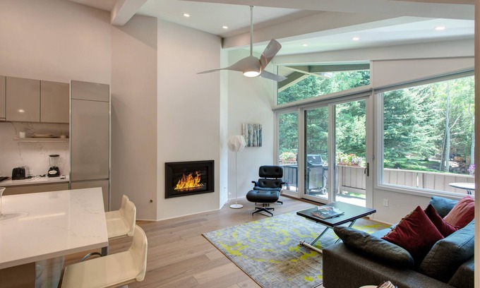 Aspen Condo | Deluxe 2 Bedroom Apartments at Resort with Outdoor Pool & Hot Tub