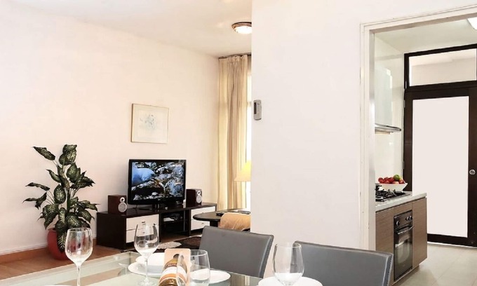 Orchard Apartment | Deluxe 2 bedroom on Orchard