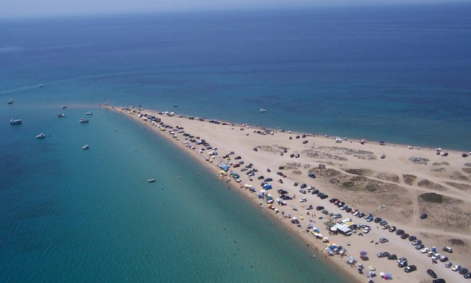 Thermaikos Villa | Deluxe 2-Families Villa 3' from the beach. 15Km from airport. Ideal for children