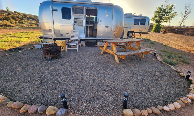 Kanab House | Deluxe 20 foot Airstream at Paria River Ranch