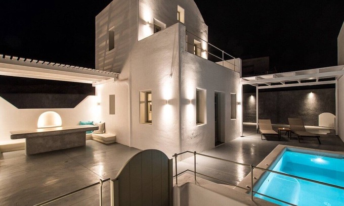 Akrotiri Villa | Deluxe 2BR Villa with Jacuzzi, Sea View & Terrace