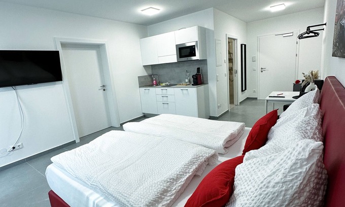 Sankt Leonhard Apartment | Deluxe 3 - Double Bed with Kitchen