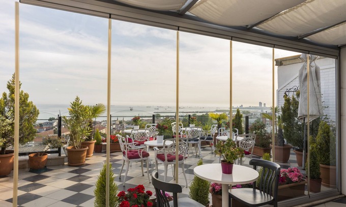 Sultanahmet Apartment | Deluxe -5 Modern Seaview Apart in The Old City Center Sultanahmet Istanbul