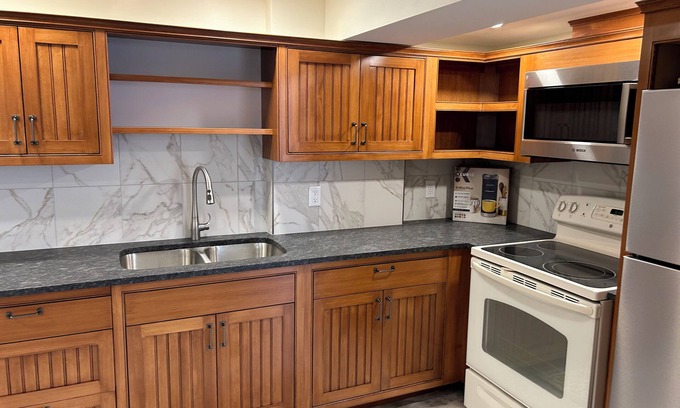 Barre House | Deluxe 7-bedroom House in Barre Vermont