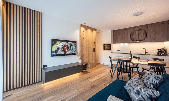 Valdaora di Mezzo Condo | Deluxe Apartment Arve