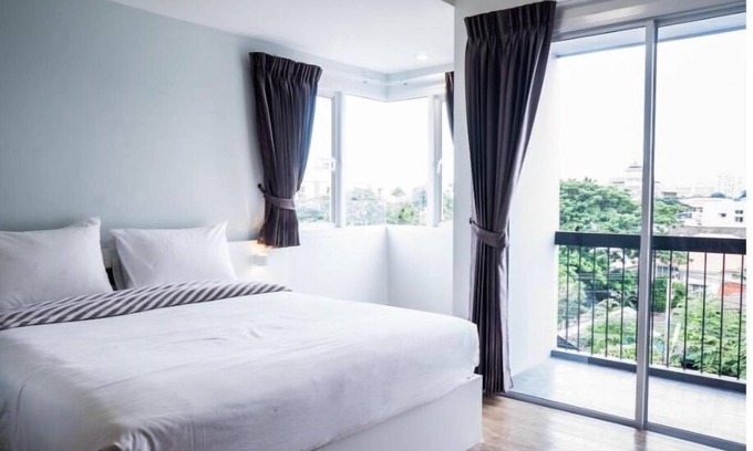 Chang Phueak Apartment | Deluxe Apartment for rent in Chiangmai (DVR-15)