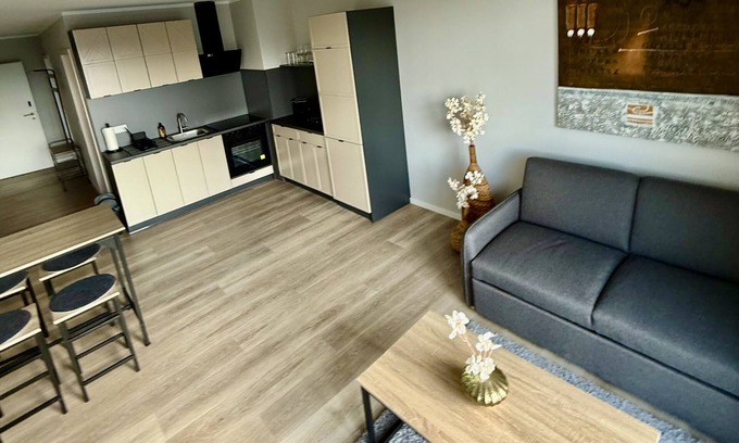 Rhein-Erft-Kreis District Apartment | Deluxe-Apartment-Private Bathroom-City view