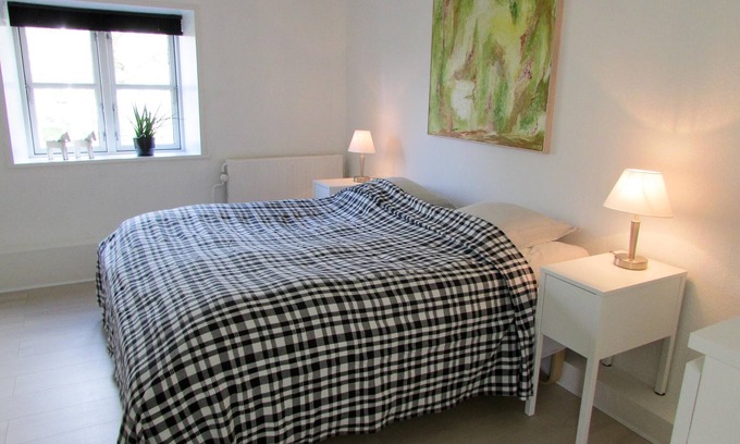 Hovedgard Apartment | Deluxe Apartment with Garden View - Provstegården Bed & Breakfast
