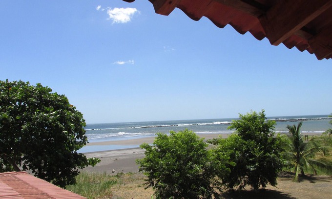 Cambutal Apartment | Deluxe Beachfront Loft Condo on beautiful Playa Cambutal