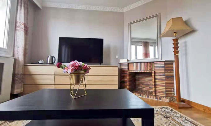 Maisons-Alfort House | Deluxe Comfort Suite