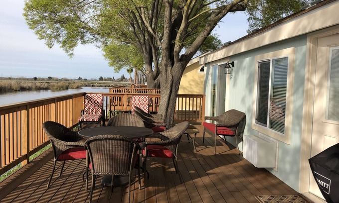 Stockton House | Deluxe "Delta" Vacation Bungalow in private marina on the California Delta