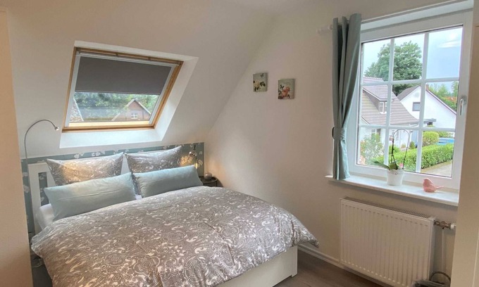 Osterholz-Scharmbeck Apartment | Deluxe double room courtyard view - bed&breakfast Worpsweder Blick