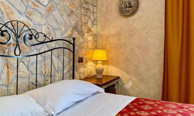 Sternatia Apartment | Deluxe Double or Twin Room with Garden - Sternaesa