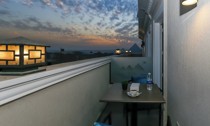 Al Haram Cabin | Deluxe Double or Twin Room with Balcony Mountain View