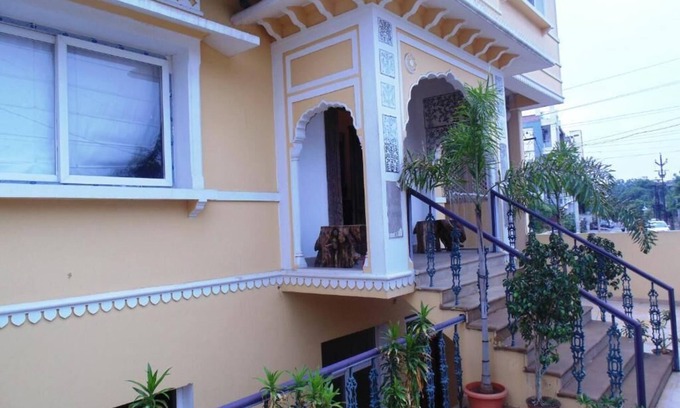 Jagatpura Bed & Breakfast | Deluxe Double Room #7/W breakfast