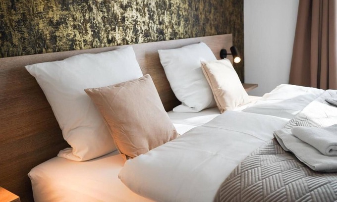 Estenfeld Hotel | Deluxe double room with underfloor heating