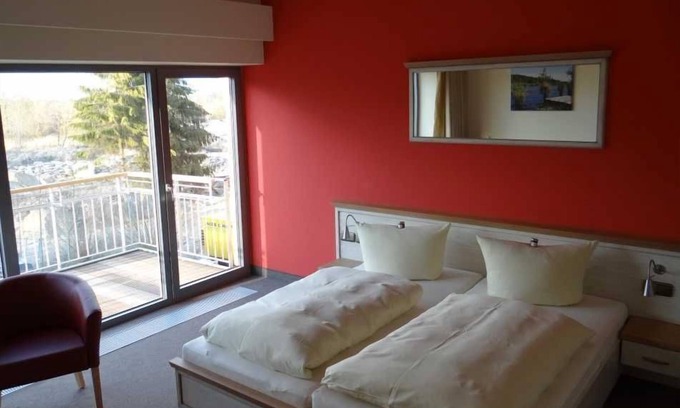 Liepen House | Deluxe double room with balcony - Hotel & Restaurant Am Peenetal