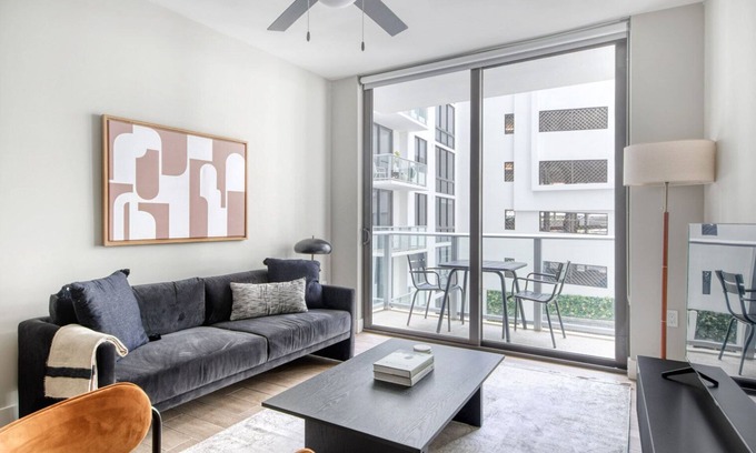 Downtown Fort Lauderdale Apartment | Deluxe Downtown Fort Lauderdale 1BR w/W/D, Pool & Gym, by Blueground