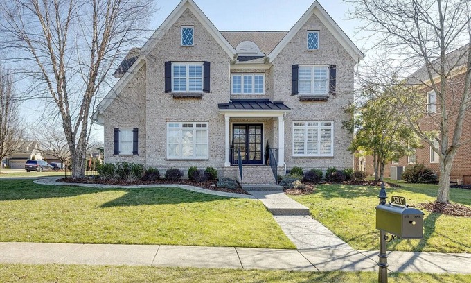Spring Hill House | Deluxe Executive Home near Nashville