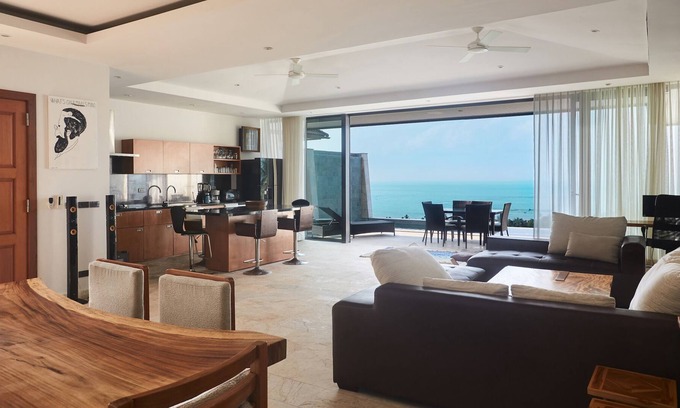 Maret House | Deluxe five bedroom pool villa with sea view in Koh Samui Thailand