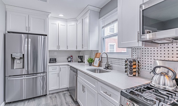 Scotch Plains House | Deluxe Harmony Duplex