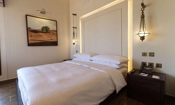 Al Madam Apartment | Deluxe King Room Near Desert Safari View Point