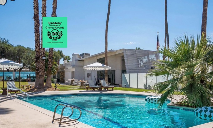 Desert Park Estates Hotel | Deluxe King Studio | Pool, Fire Pit, 10mins to DT!