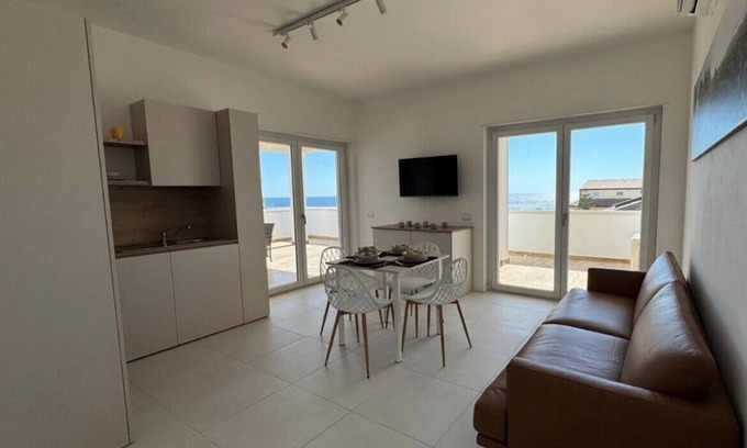 Ciro Marina House | Deluxe Penthouse 2 Bed + S-Sofa. Exclusive access to the roof terrace/whirlpool.