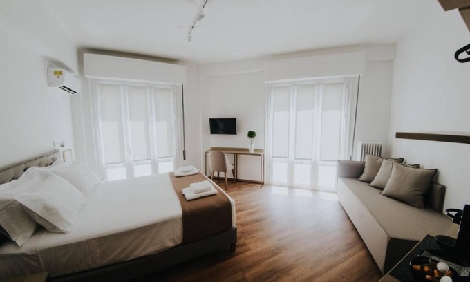 Kaisariani House | Deluxe Queen or 2 Single Beds - R1