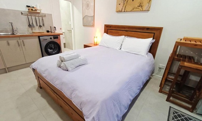 Holmview Apartment | Deluxe Queen Studio New