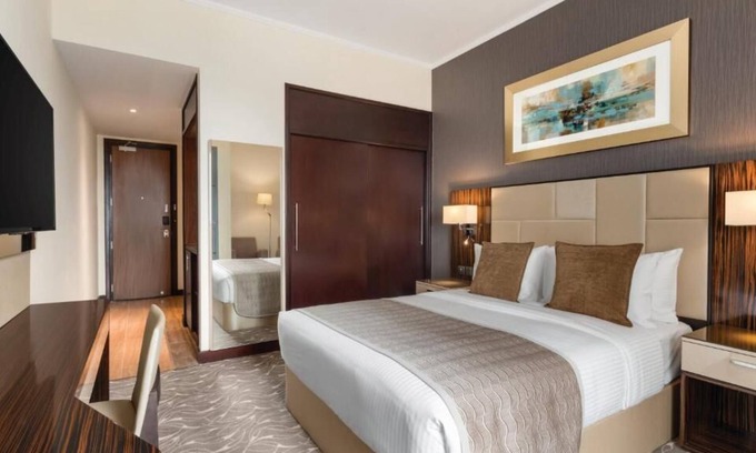 Al Zahiyah Apartment | Deluxe Room Near Abu Dhabi Corniche By Luxury Bookings