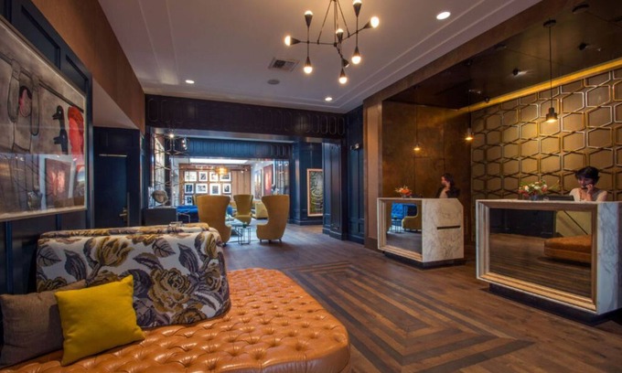 Downtown Portland Apartment | Deluxe Room | Portland Hub + Pulitzer Display