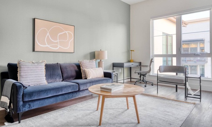 Central San Mateo Apartment | Deluxe San Mateo 1BR w/ Gym, A/C & Roof, nr Caltrain, by Blueground