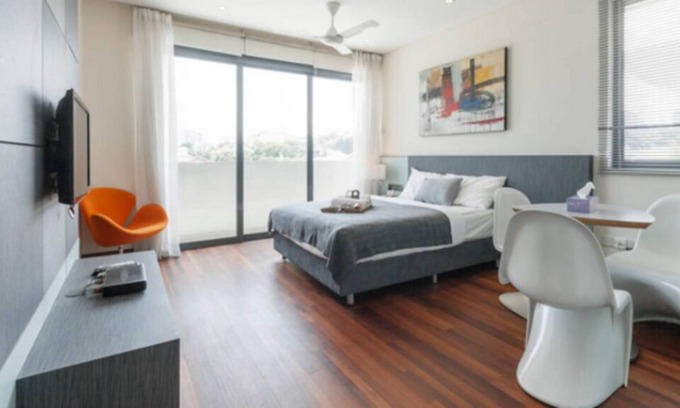 Bedok House | Deluxe serviced apartment- Modern studio room EZS5