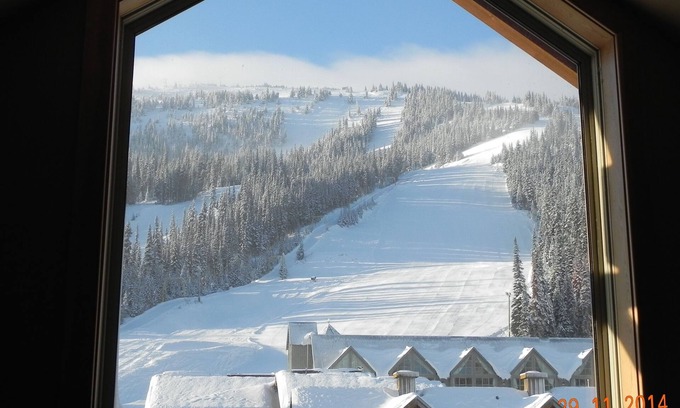 Okanagan-Similkameen Condo | Deluxe Ski in/out Condo in Village Centre