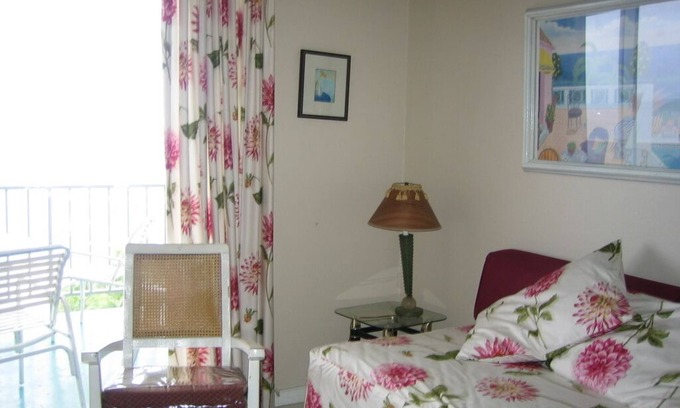 Coral Gardens Condo | Deluxe Studio Condo Overlooking Bay