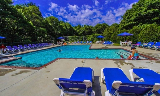 Mashpee House | Deluxe townhouse at the charming Sea Mist Resort Resort with swimming pool