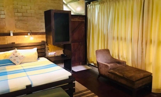 Kaduruduwa Cabin | Deluxe Triple Room