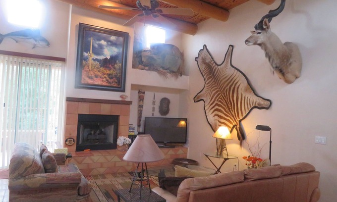 Starr Pass House | Deluxe Tucson 2 Bedroom 2 Bath vacation rental -City view, Starr Pass golf !