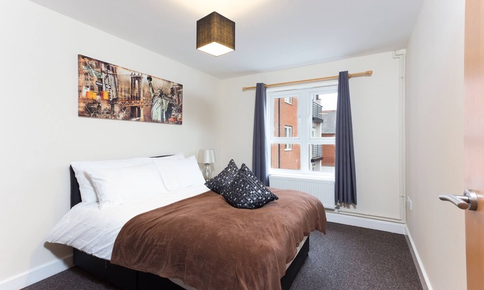 Derby Apartment | Deluxe Two-Bedroom Apartment