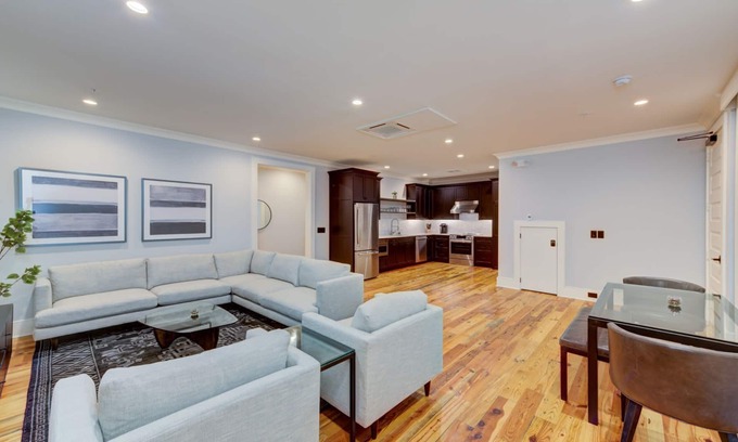 Charleston Historic District Apartment | Deluxe Two Bedroom Suite - Steps to King Street