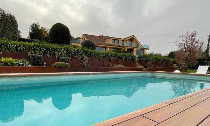 Maono Villa | Deluxe Villa, Finca Stylish Host Cantabria