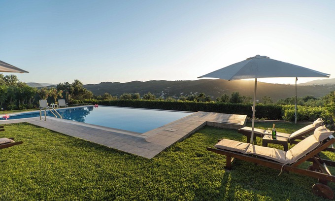 Darmarochori Villa | Deluxe Villa with Pool ‘Myrto’- 3 bedrooms