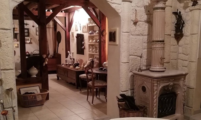 Pont-Melvez House | Demeure de la Vendémière
