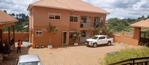 Western Uganda National Parks Hotel | Demu Hotel