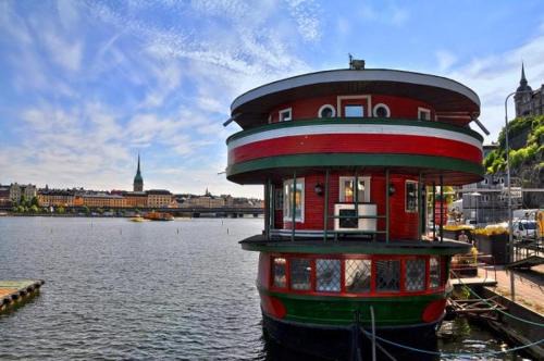 Sodermalm Boat Rental | Den Röda Båten